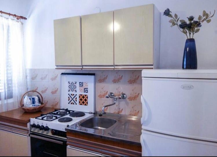 Apartmani Jovic มาคาร์สกา ภายนอก รูปภาพ